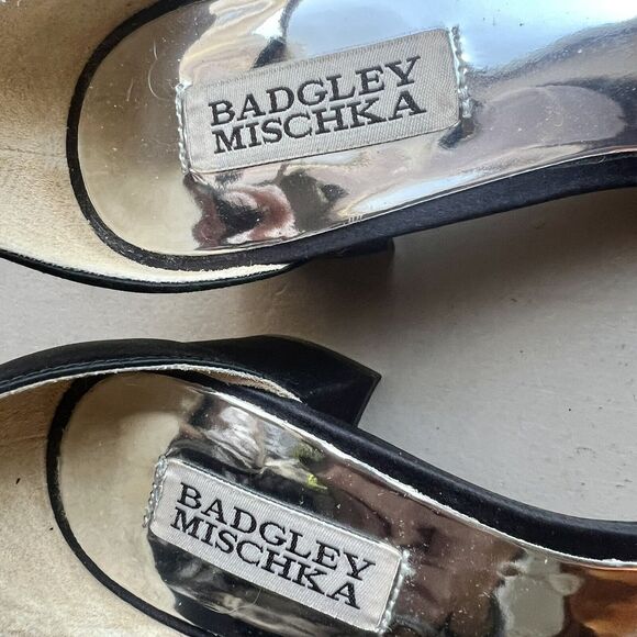 Badgley Mischka Black Fabric w/ Crystal Embellishments & Block Heel Sandals US 7 - Picture 10 of 16